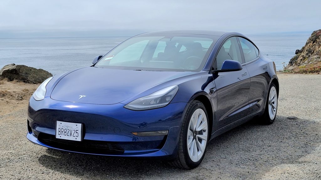 Blue Tesla Model 3 - tesla battery life