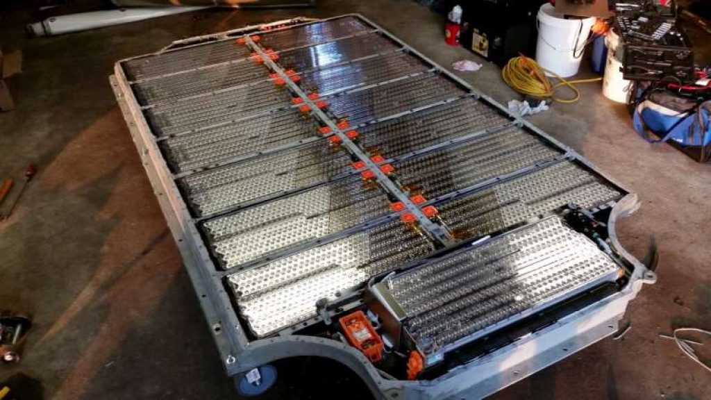 Inside A Tesla Model S Battery Pack