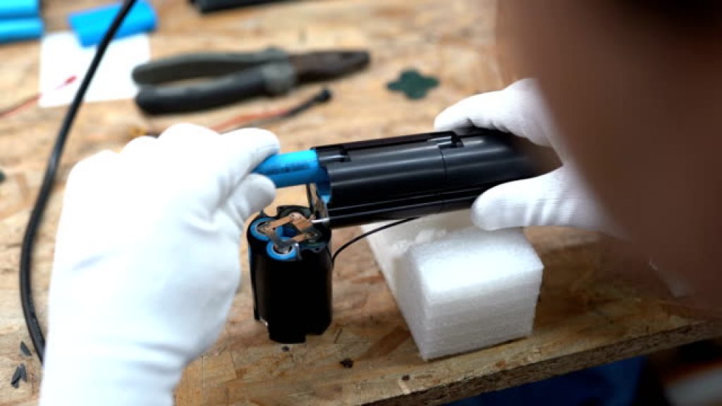 In some cases, a lithium battery can be repaired. 