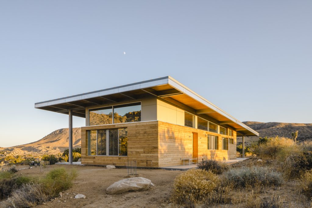 Cowboy Modern Desert Eco-Retreat || Jeremy Levine Design.