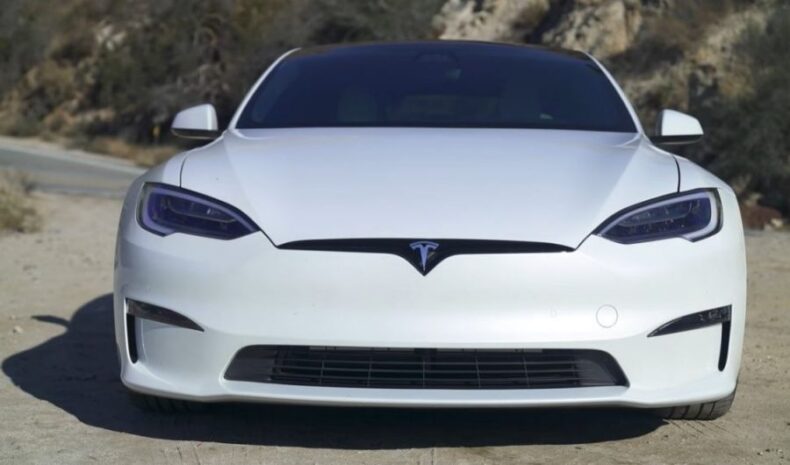 Tesla Model S Plaid (Front)