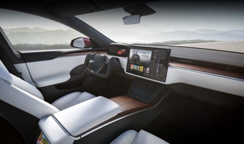 Tesla Model S Plaid (interior)