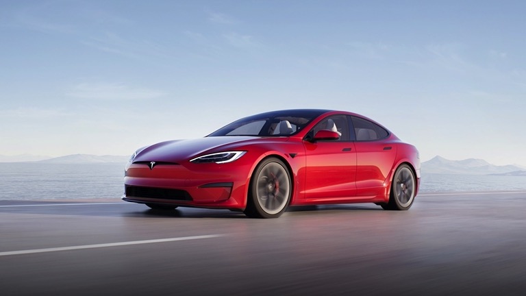 Tesla car — Tesla Destination Charger vs. Supercharger.