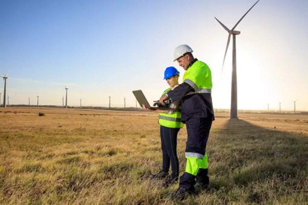 Wind energy operation manager — renewable energy jobs.