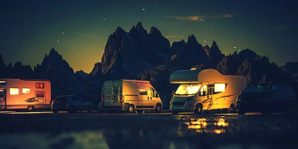 An RV inverter allows you to dry camp, but choosing the right inverter size for your RV is crucial