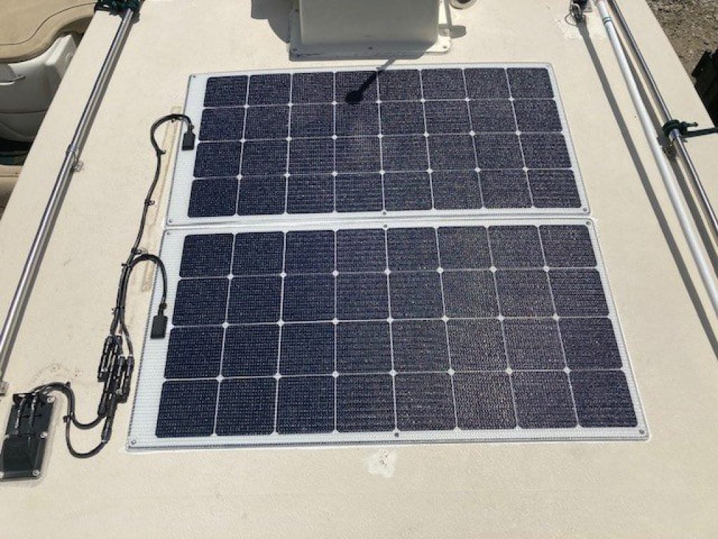 Semi-rigid solar panels are the perfect option for a boat