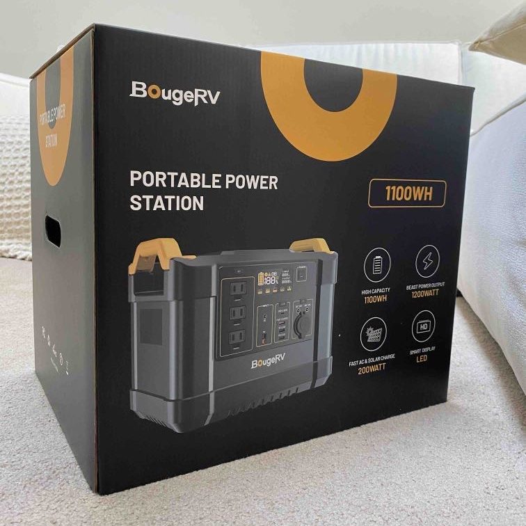 BougeRV 1100Wh Portable Power Station box